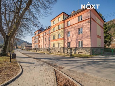 Školní, Hanušovice